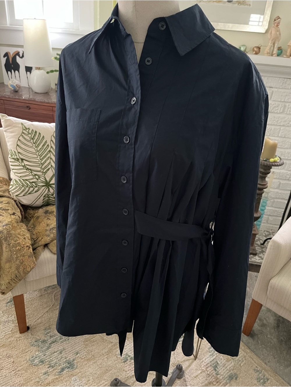 Zara asymmetrical navy blouse w/adjustable waist tie. Fits Medium, marked small.